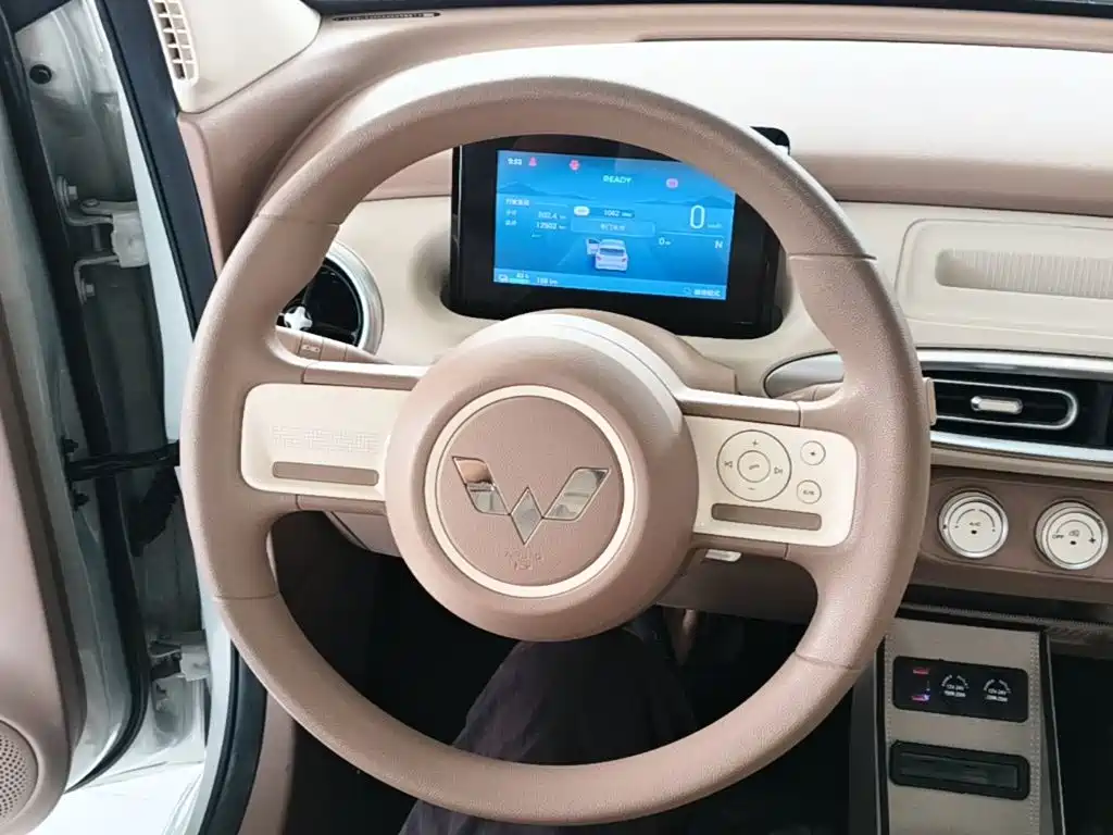 Wuling MINIEV — миниатюра 11