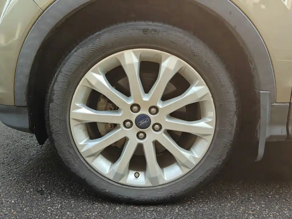 Ford Kuga — миниатюра 4