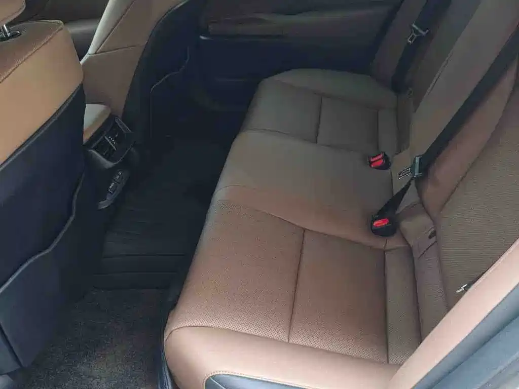 Lexus ES — миниатюра 6