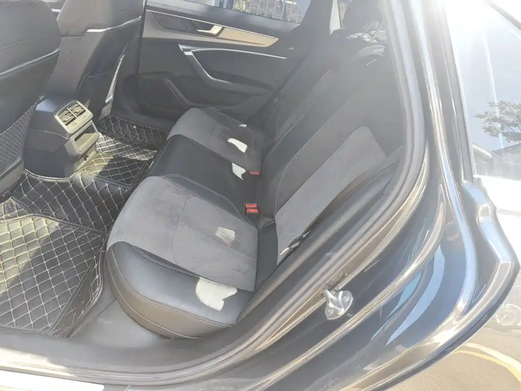 Audi A6L — миниатюра 18
