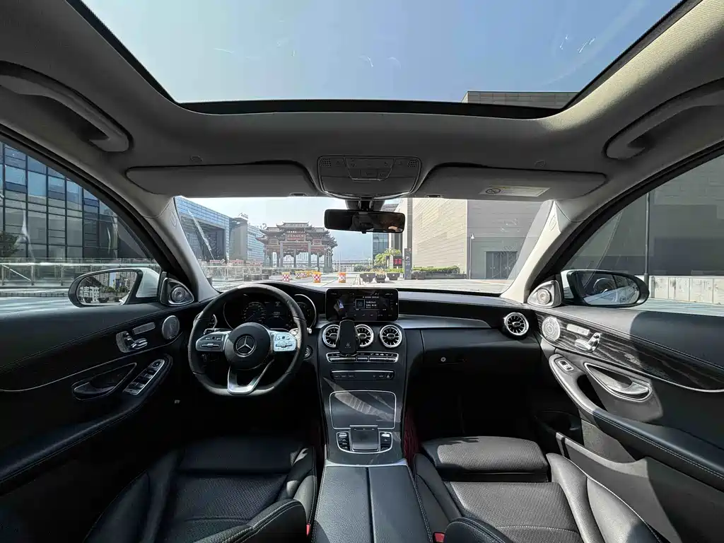 Mercedes-Benz C-Class — миниатюра 15