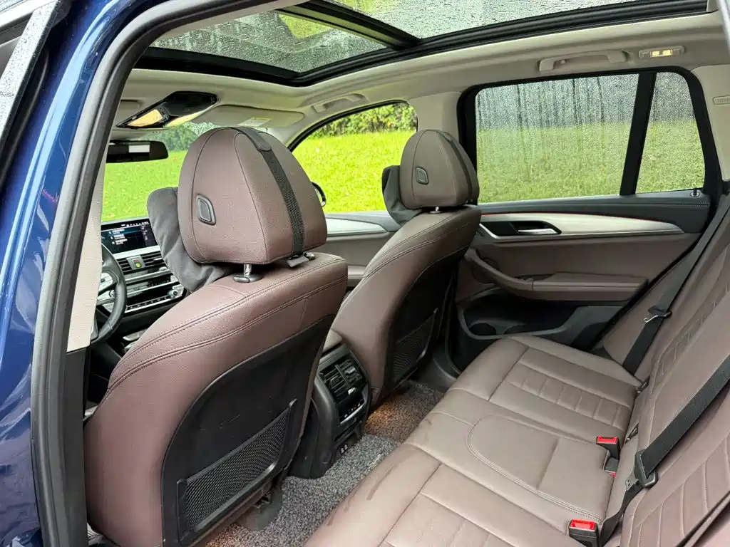 BMW iX3 — миниатюра 11