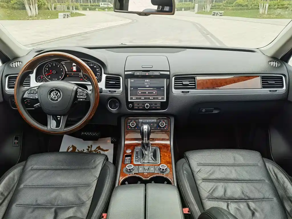 Volkswagen Touareg — миниатюра 10