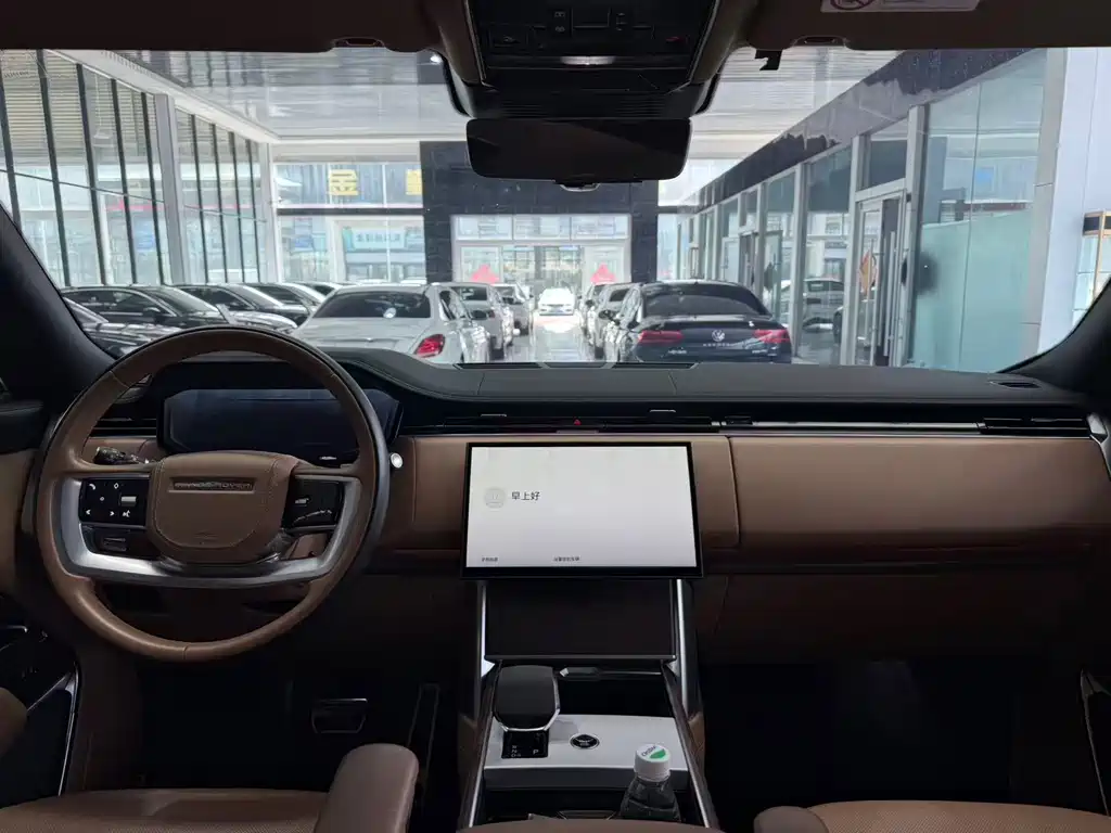 Land Rover Range Rover — миниатюра 8