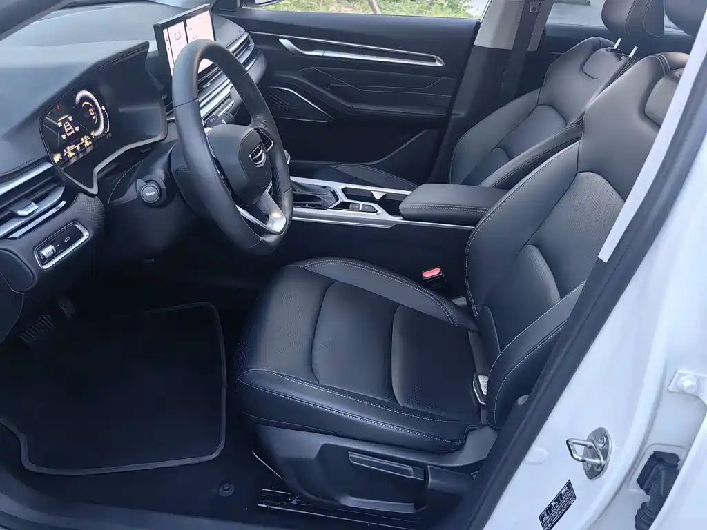 Geely Emgrand — миниатюра 13