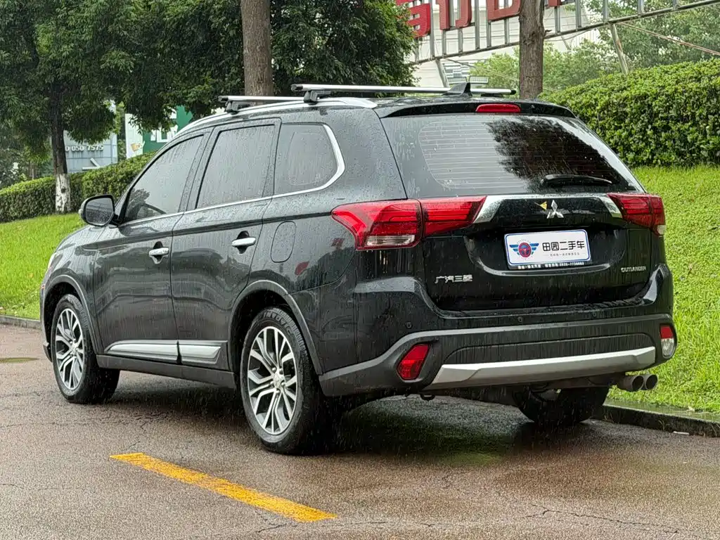 Mitsubishi Outlander — миниатюра 4