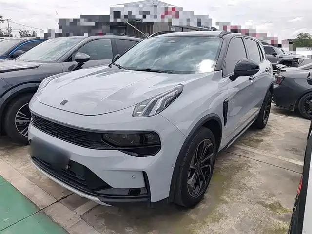 2023 Lynk & Co 01