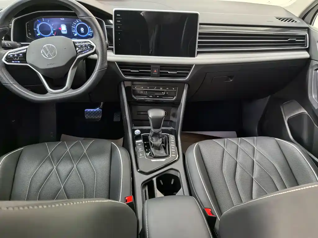 VOLKSWAGEN TIGUAN L NEW ENERGY