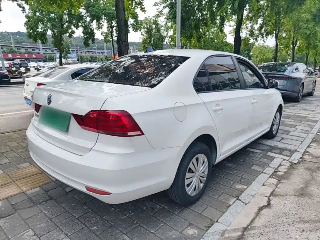 Volkswagen Santana — миниатюра 7