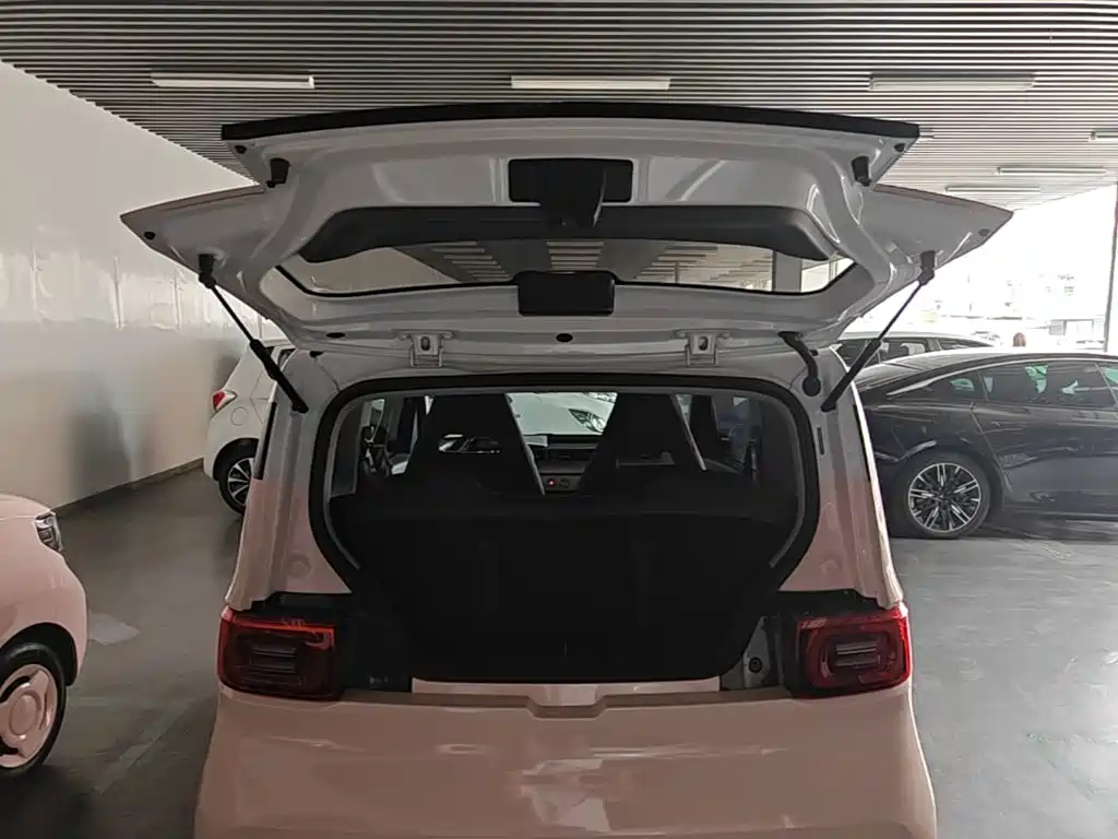 Wuling MINIEV — миниатюра 19