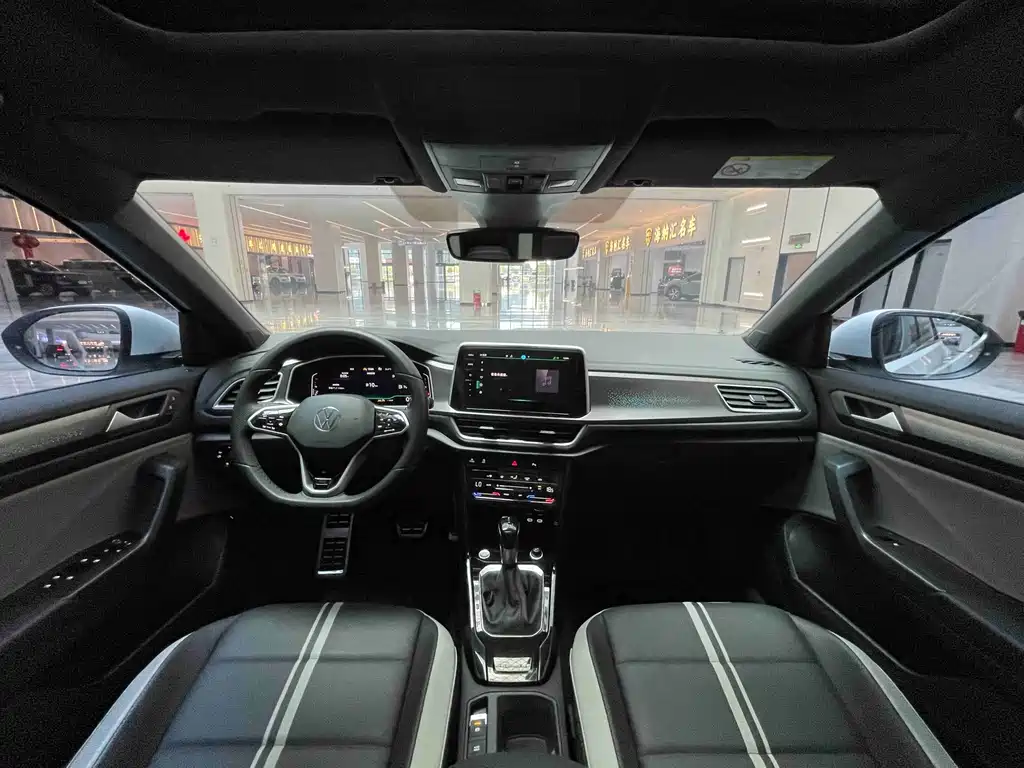Volkswagen T-Roc — миниатюра 6