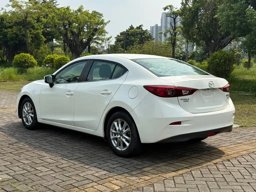 Mazda 3 Axela — миниатюра 5