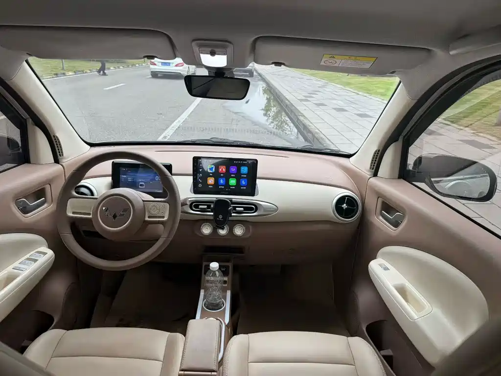 Wuling MINIEV — миниатюра 7