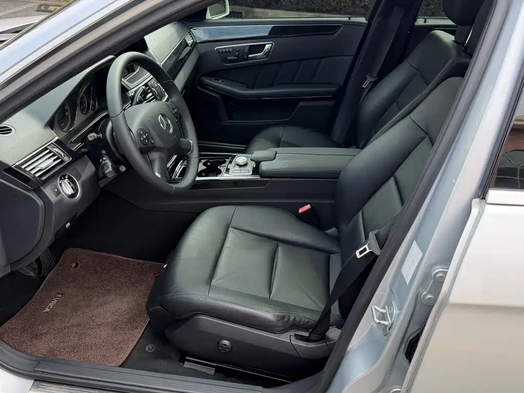 Mercedes-Benz E-Class — миниатюра 8
