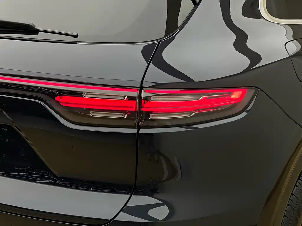 Porsche Cayenne — миниатюра 19