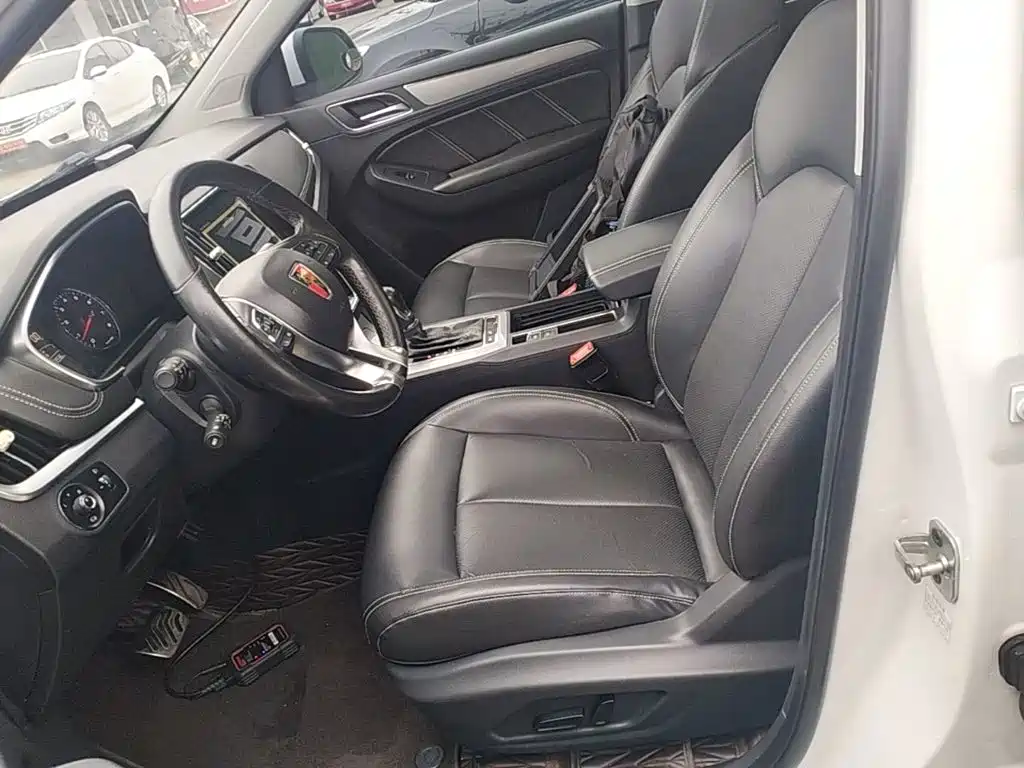 Roewe RX5 — миниатюра 15