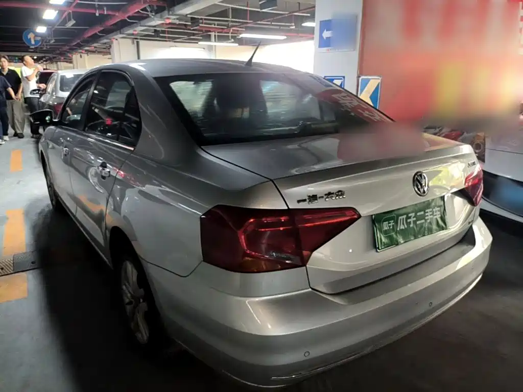 Volkswagen Jetta — миниатюра 5