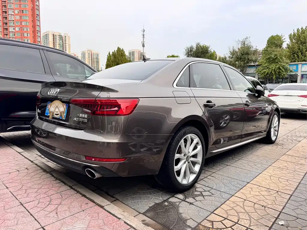 Audi A4L — миниатюра 2