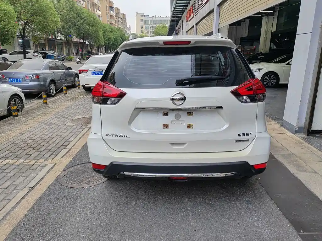 Nissan X-Trail — миниатюра 3