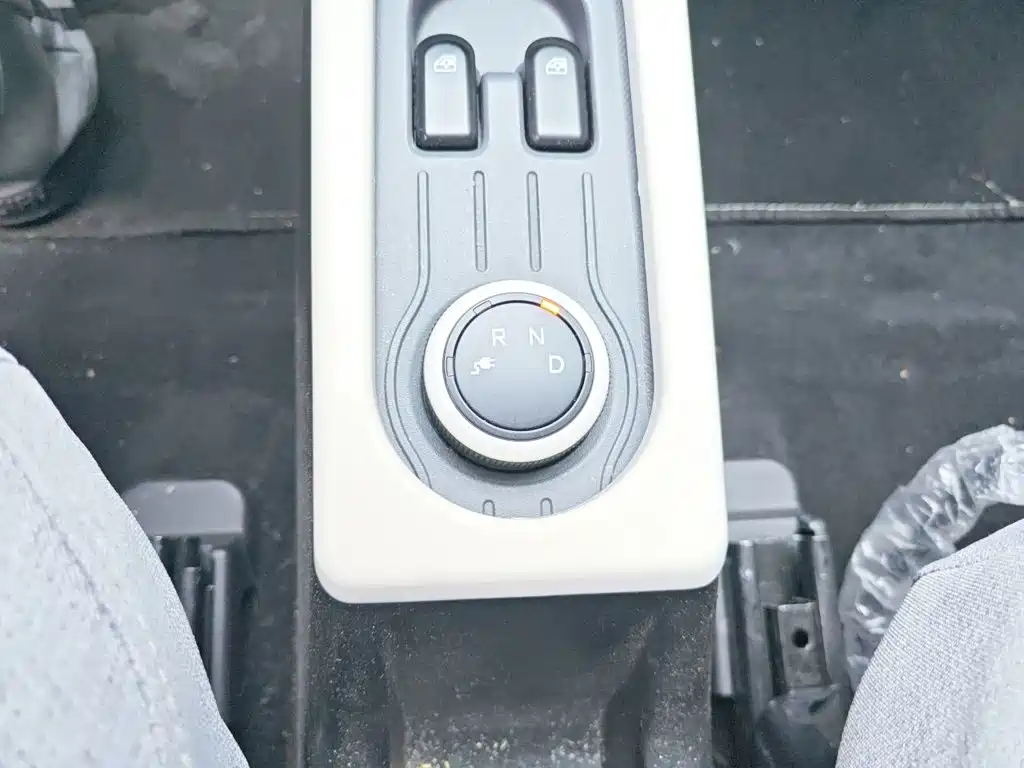 Wuling MINIEV — миниатюра 10