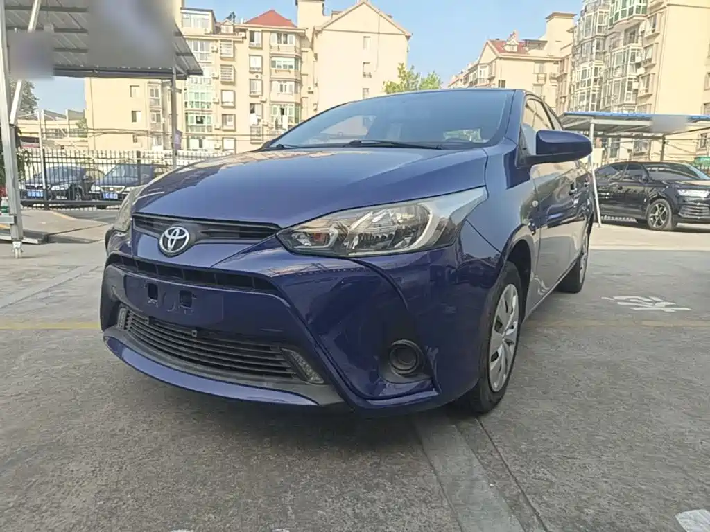 Toyota Yaris L — миниатюра 2