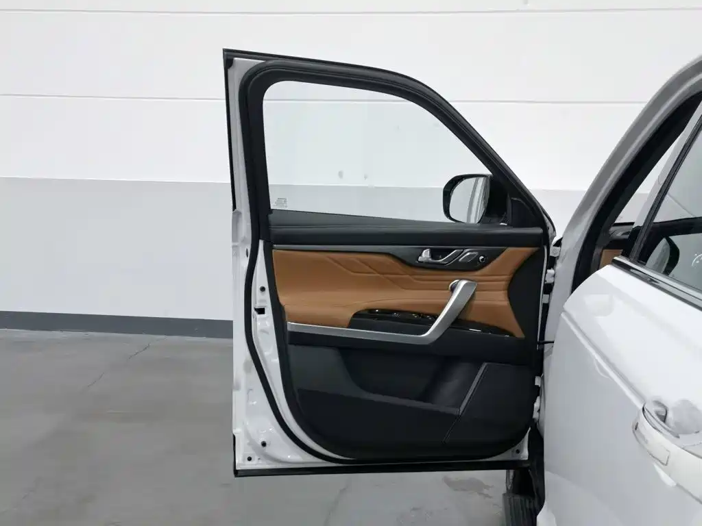 Changan CS95 — миниатюра 8