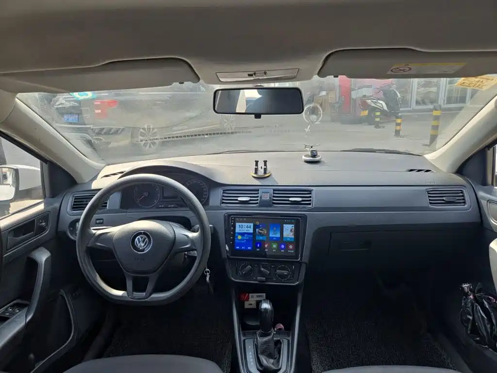 Volkswagen Santana — миниатюра 5