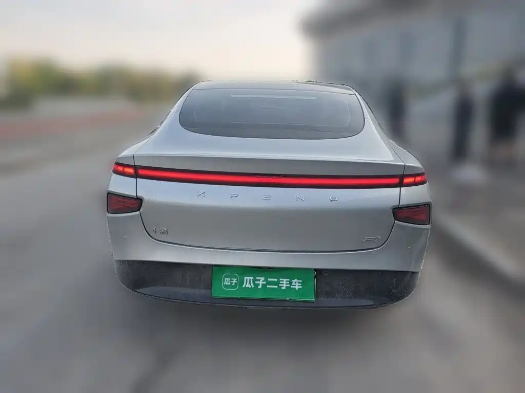 XPeng P7 — миниатюра 3