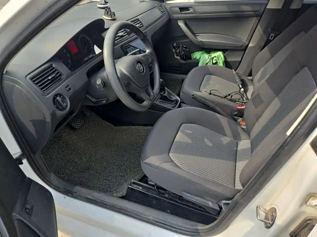 Volkswagen Santana — миниатюра 11