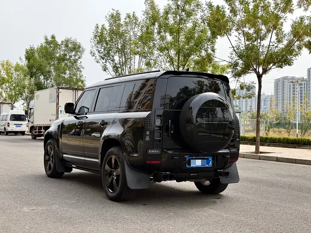 Land Rover Defender — миниатюра 4