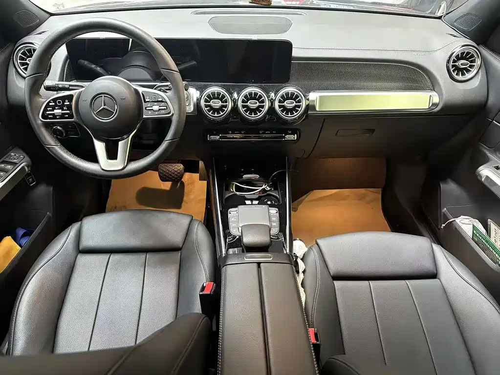 Mercedes-Benz GLB — миниатюра 11