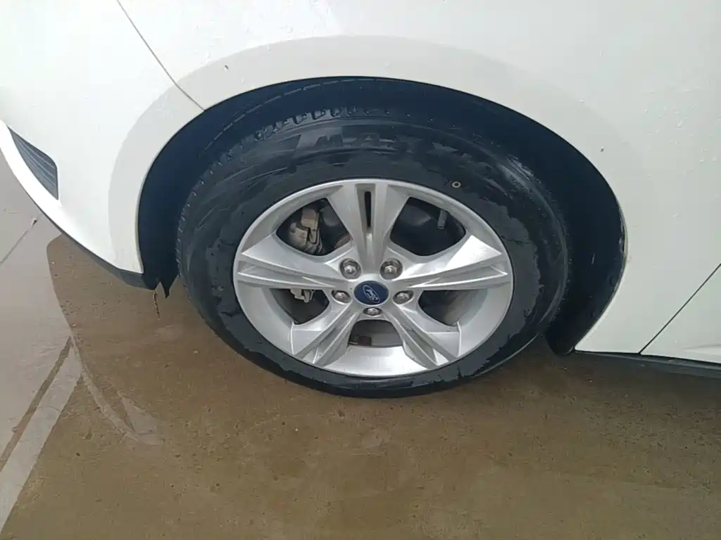 Ford Focus — миниатюра 23