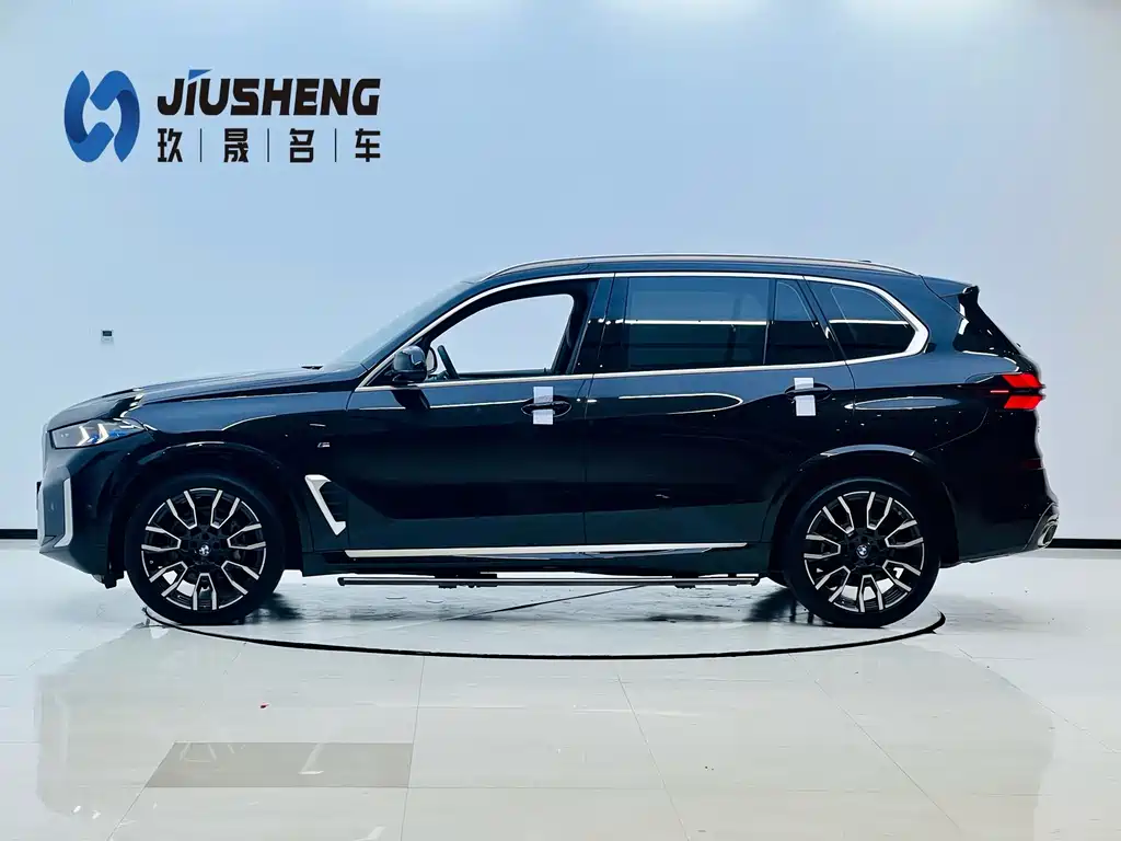 BMW X5 2023 xDrive 40Li M Sport