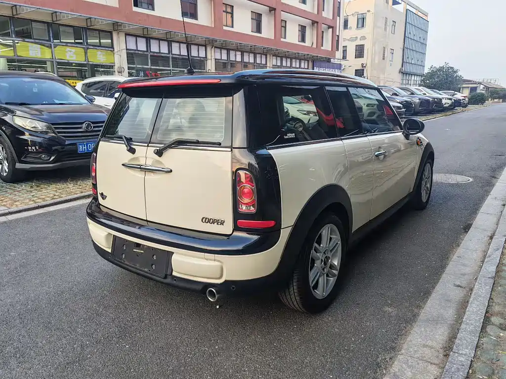 MINI Mini Clubman — миниатюра 9