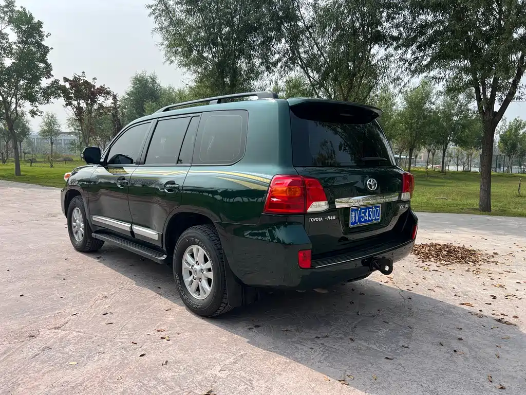 Toyota Land Cruiser — миниатюра 3