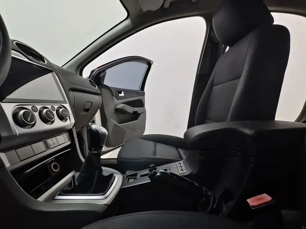 Ford Focus — миниатюра 11