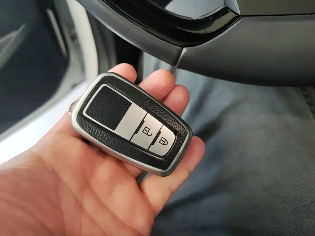 Toyota IZOA — миниатюра 9