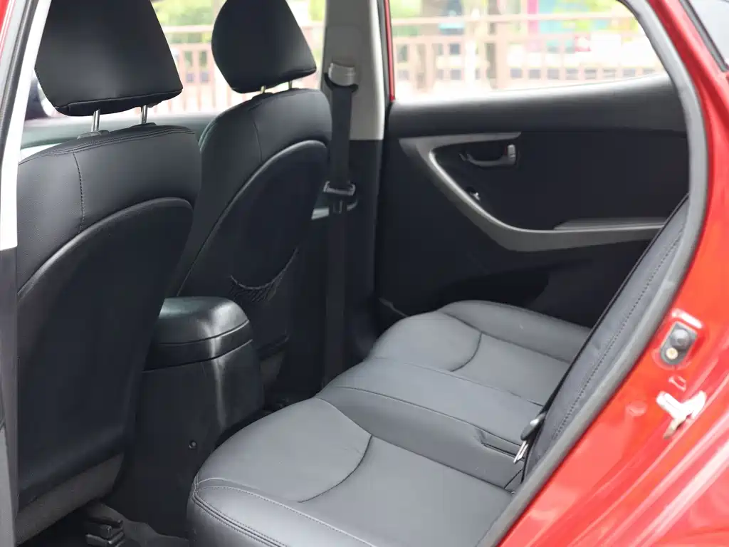 Hyundai Elantra Langdong — миниатюра 16