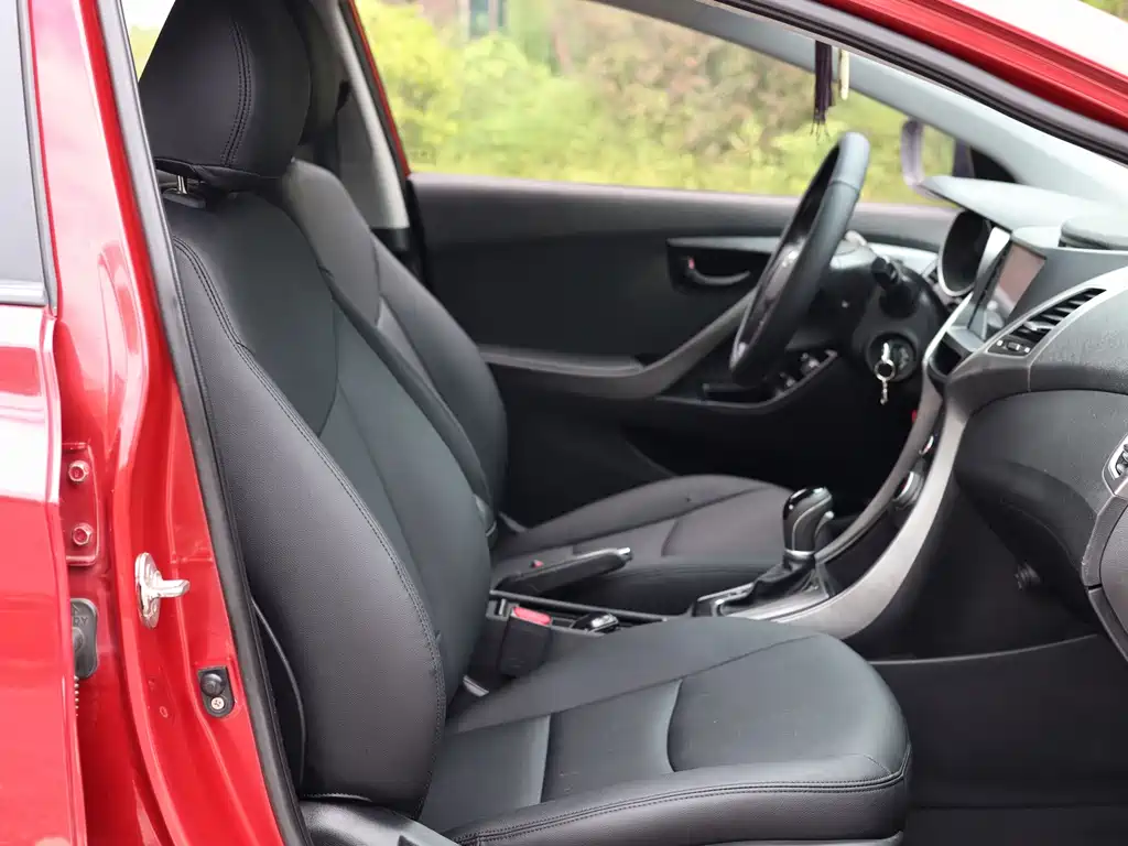 Hyundai Elantra Langdong — миниатюра 19