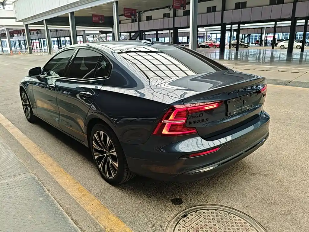 Volvo S60 — миниатюра 5