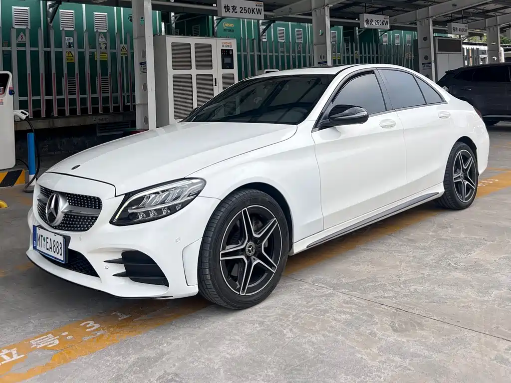 Mercedes-Benz C-Class 2021
