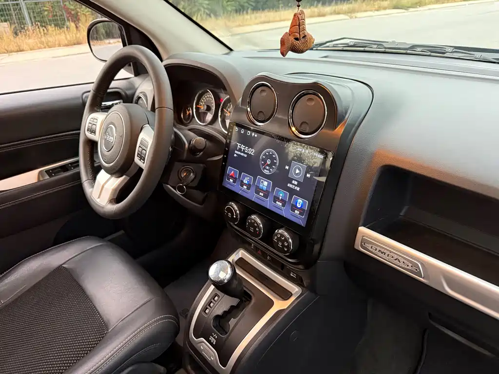 Jeep Compass (Import) — миниатюра 14