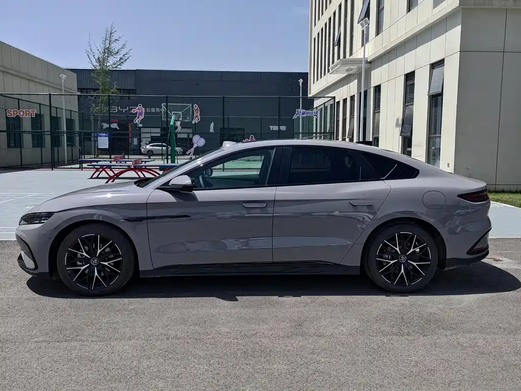 BYD Han 2025 DM-i Smart Drive 125KM Flagship
