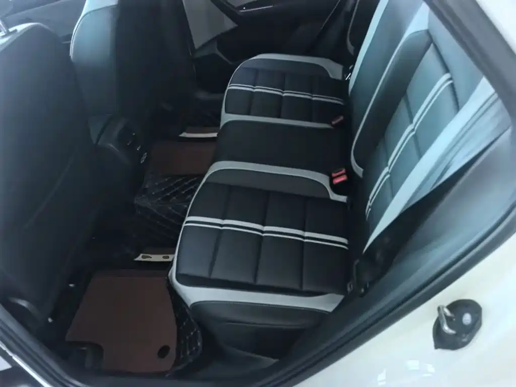 Volkswagen T-Roc — миниатюра 17
