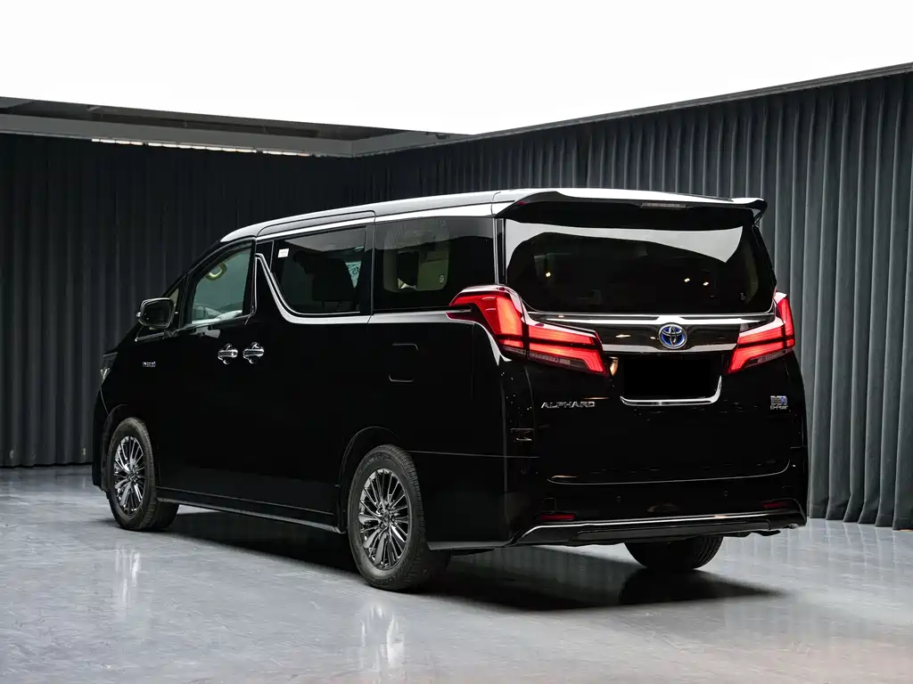 Toyota Alphard — миниатюра 6