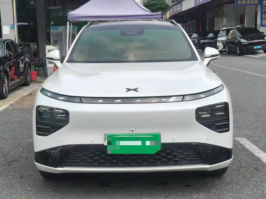 XPeng G9 — миниатюра 2