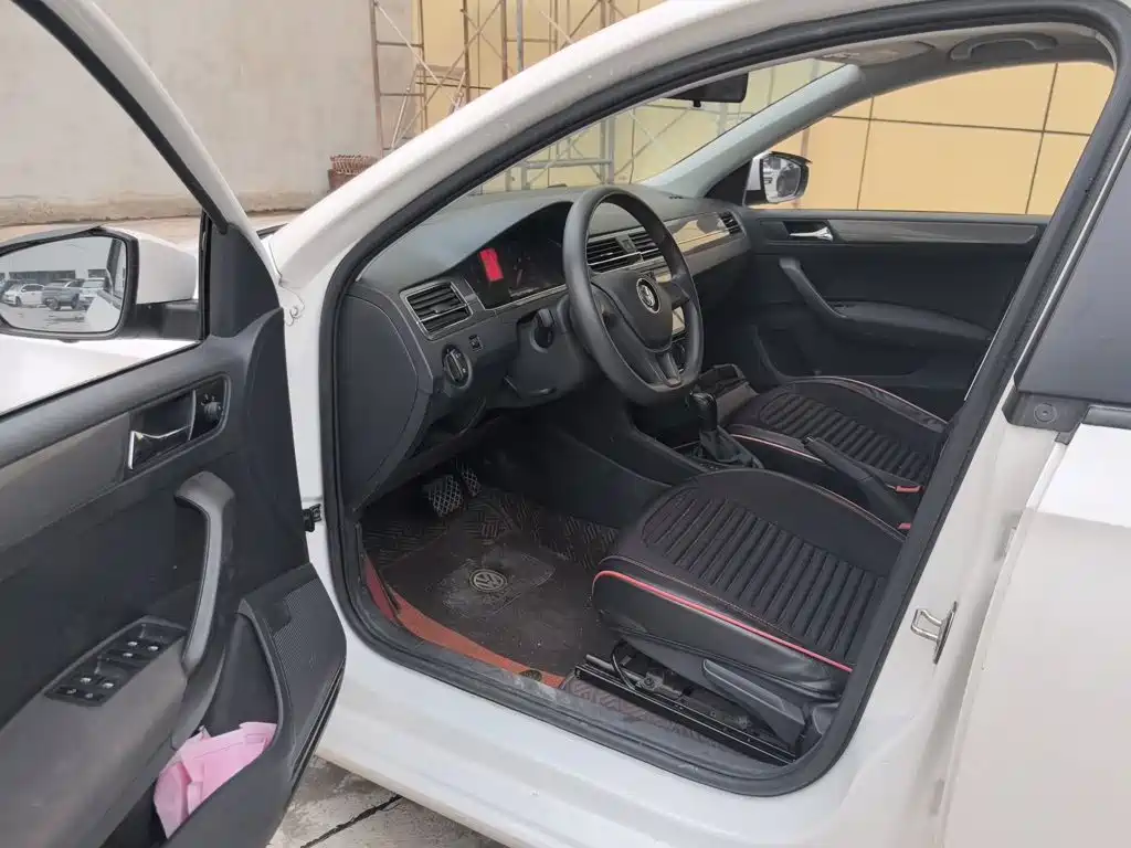 Volkswagen Santana — миниатюра 14