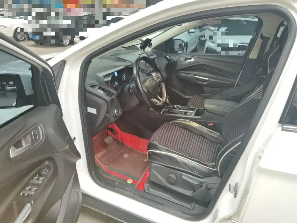 Ford Kuga — миниатюра 16