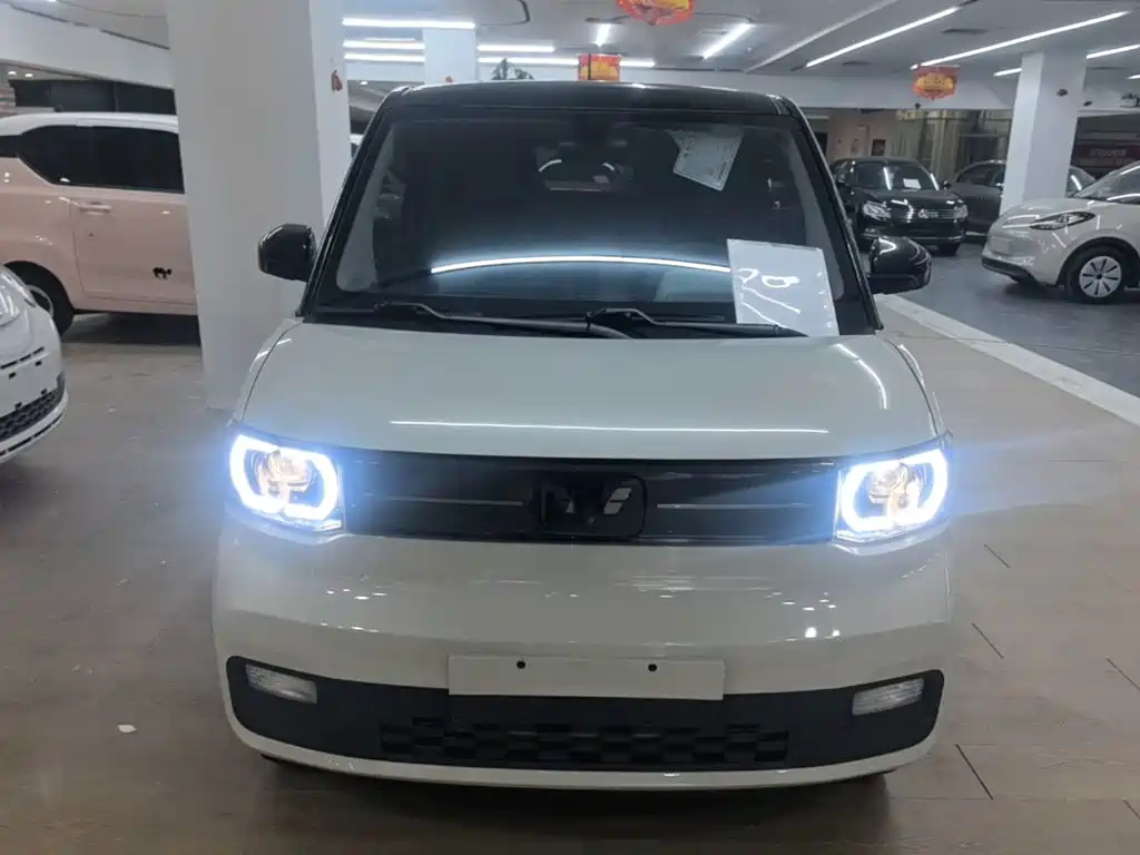 Wuling MINIEV — миниатюра 3
