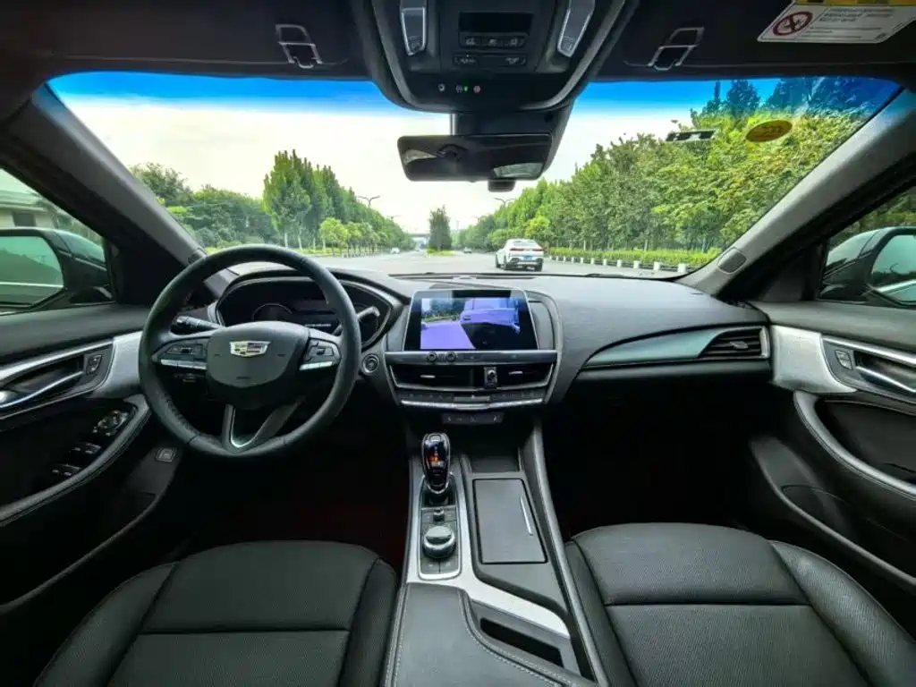 Cadillac CT5 — миниатюра 4